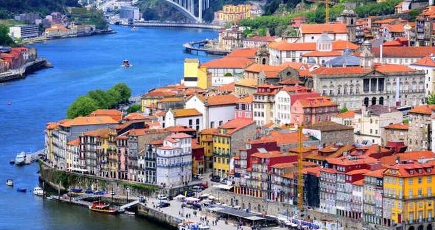 Aydın Çıkışlı İspanya & Portekiz Turu