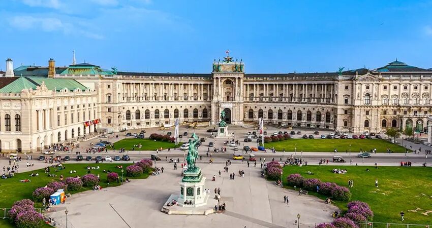 İzmir Çıkışlı Prag-Viyana-Berlin Turu