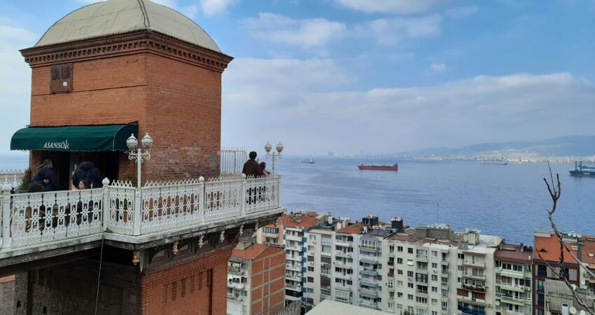 Aydın Çıkışlı İzmir Konak Kemeraltı Karşıyaka Turu