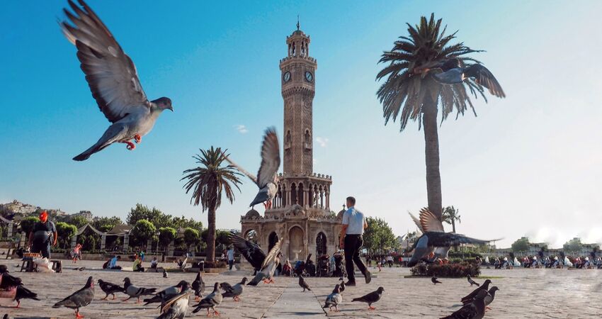 Aydın Çıkışlı İzmir Konak Kemeraltı Karşıyaka Turu
